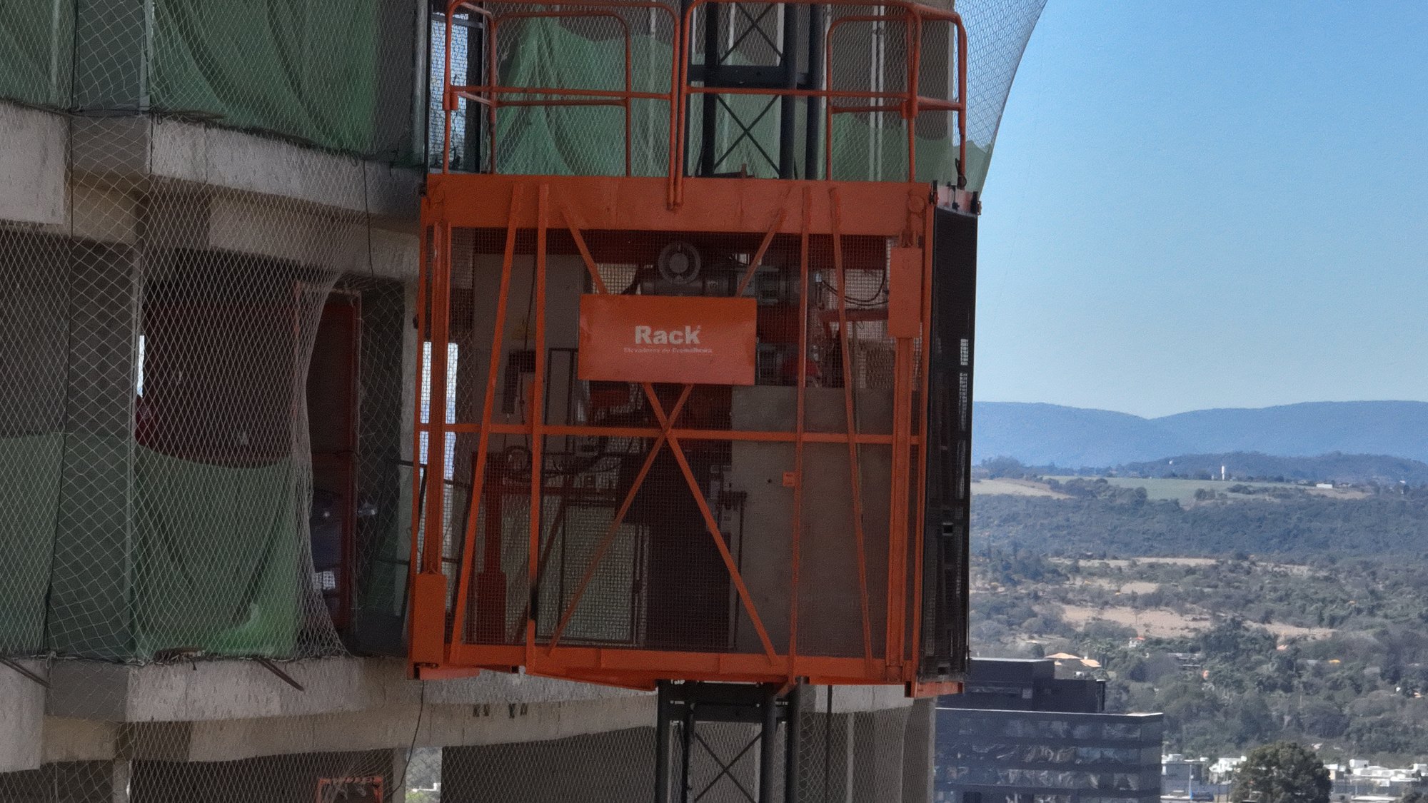 Cabina y acceso vistos desde el exterior