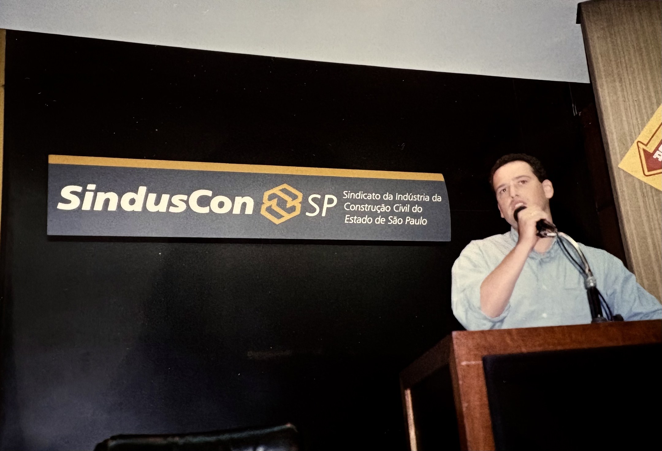 Fotografía histórica de una presentación en SindusCon-SP, del archivo de Rack.
